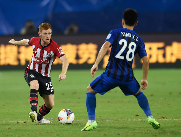 对边锋的追 对边锋的追