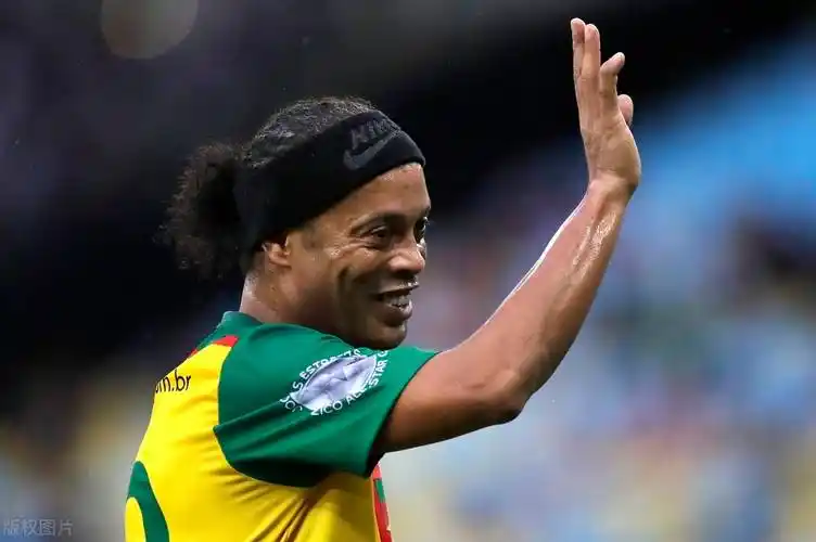 前国际足球 前国际足球